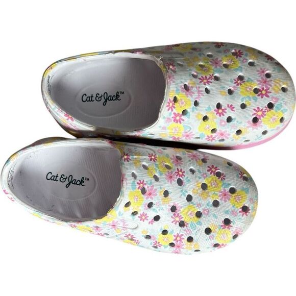 Toddler Girls Cat & Jack Jesse Floral Print Waterproof Slip On Shoes - Sz 6 - Picture 2 of 3